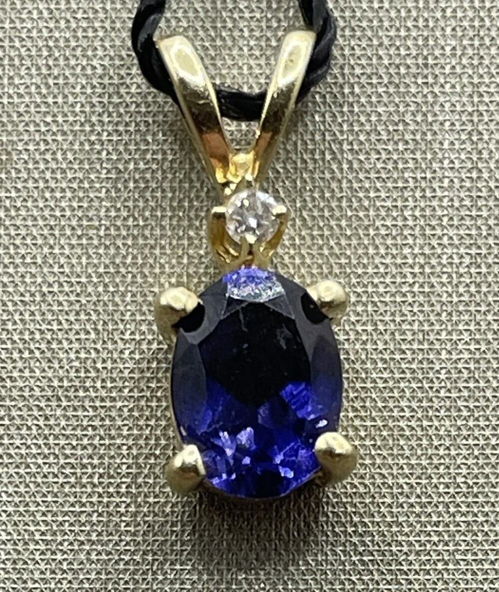 14K Yellow Gold Oval Purple Stone & Diamond Pendant (26514)